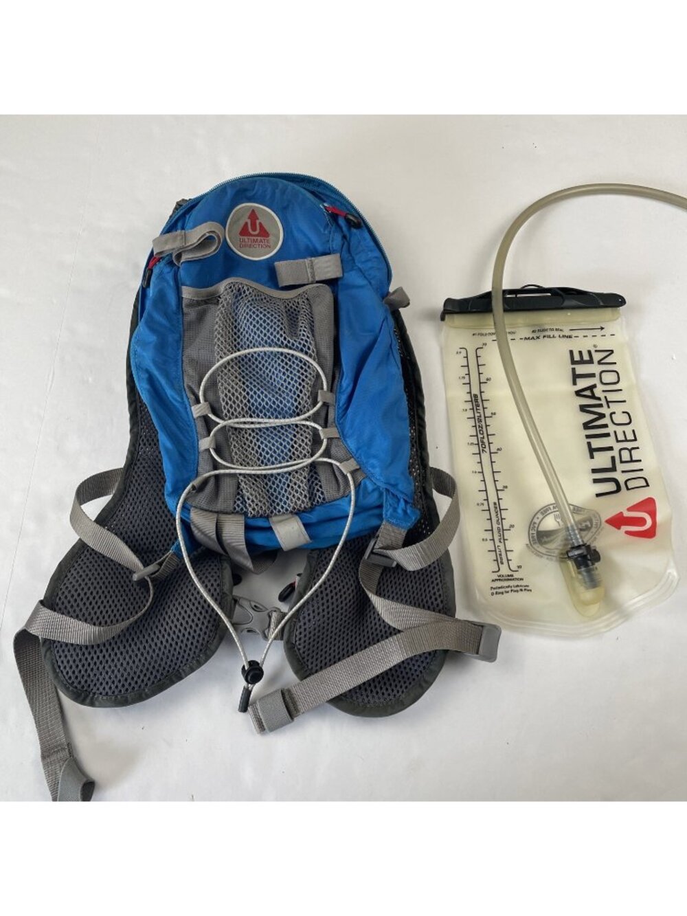Ultimate Direction Wink Hydration Vest Backpack Adult 70oz/2L Run Bike Hike Blue
